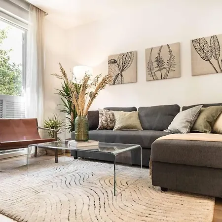 Calm Apartment With Private Patio By Rems Málaga Buitenkant foto