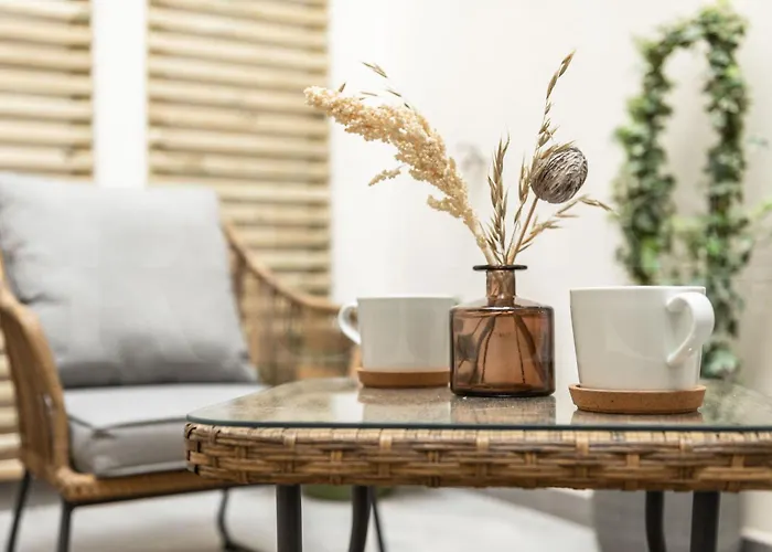 Calm Apartment With Private Patio By Rems